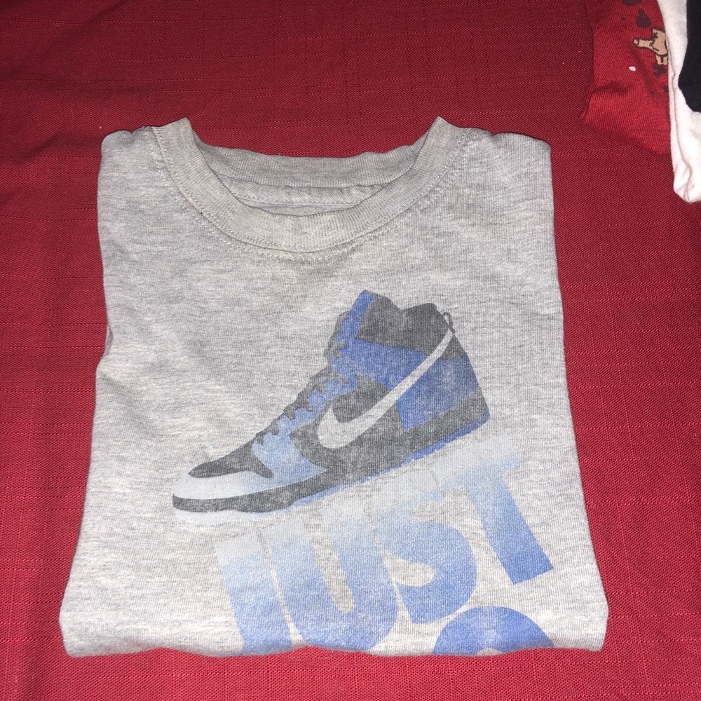 Young boys bundle of clothes sz: S - Picture 2 of 5